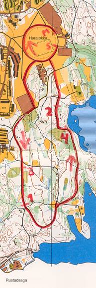 Kort løype 4,9 km: Relativ flat rundløype på 2,5 km som løpes to ganger. Løypa følger turveier og deler av lysløypa for synshemmede. (Kontrollmålt av Kondis v/Vidar Dvergedal, 4890m). 